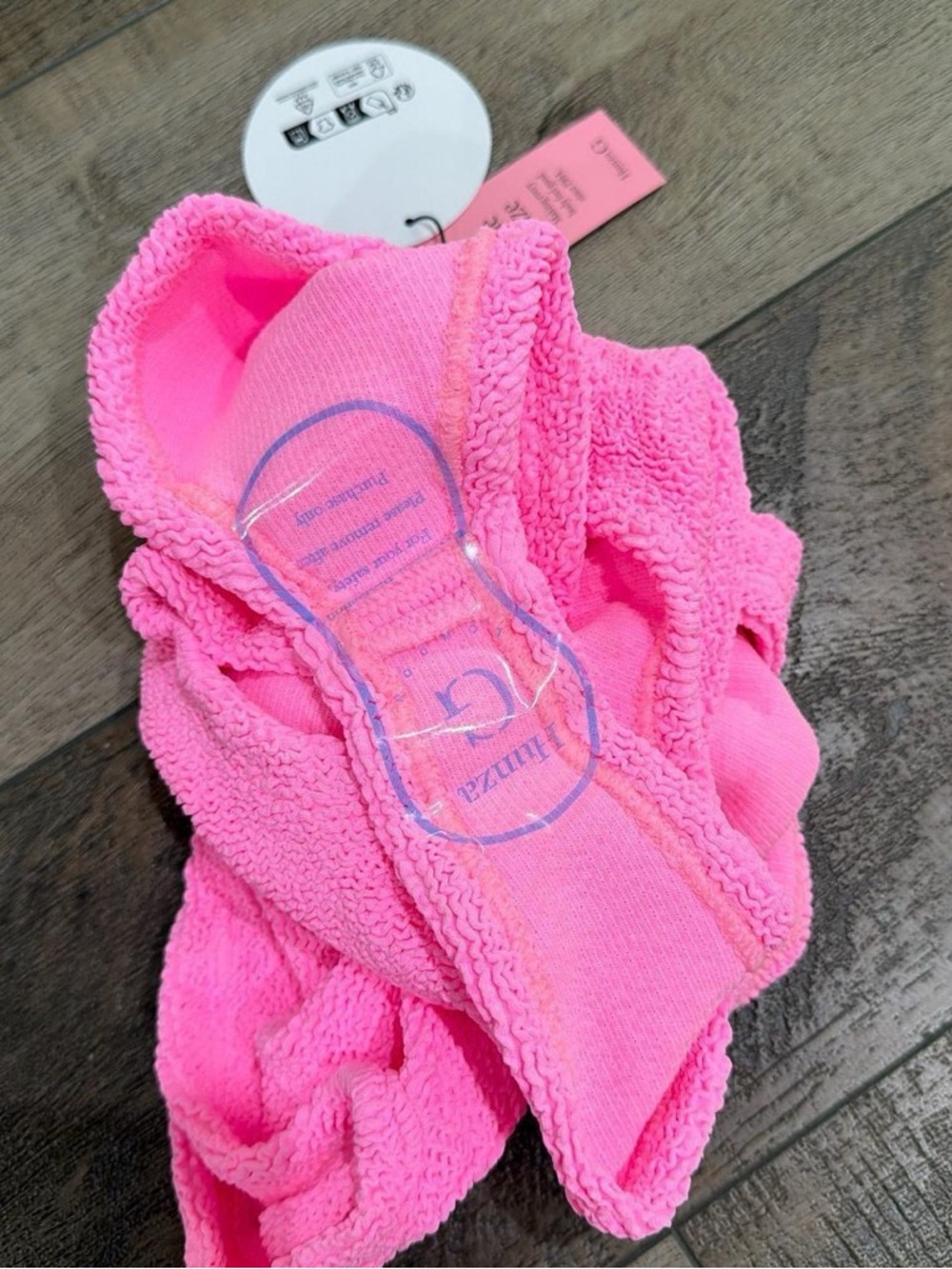 Hunza G square neck one piece swimsuit in bubblegum pink NWT - Picture 6 of 6
